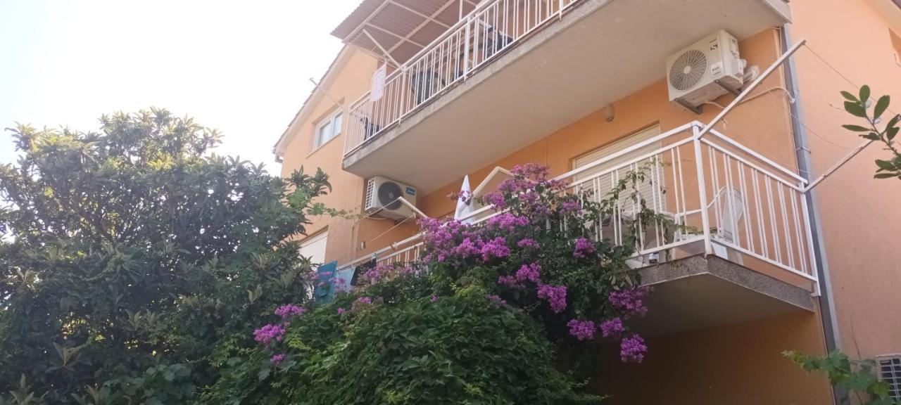Apartments Bilo Near プリモシュテン エクステリア 写真